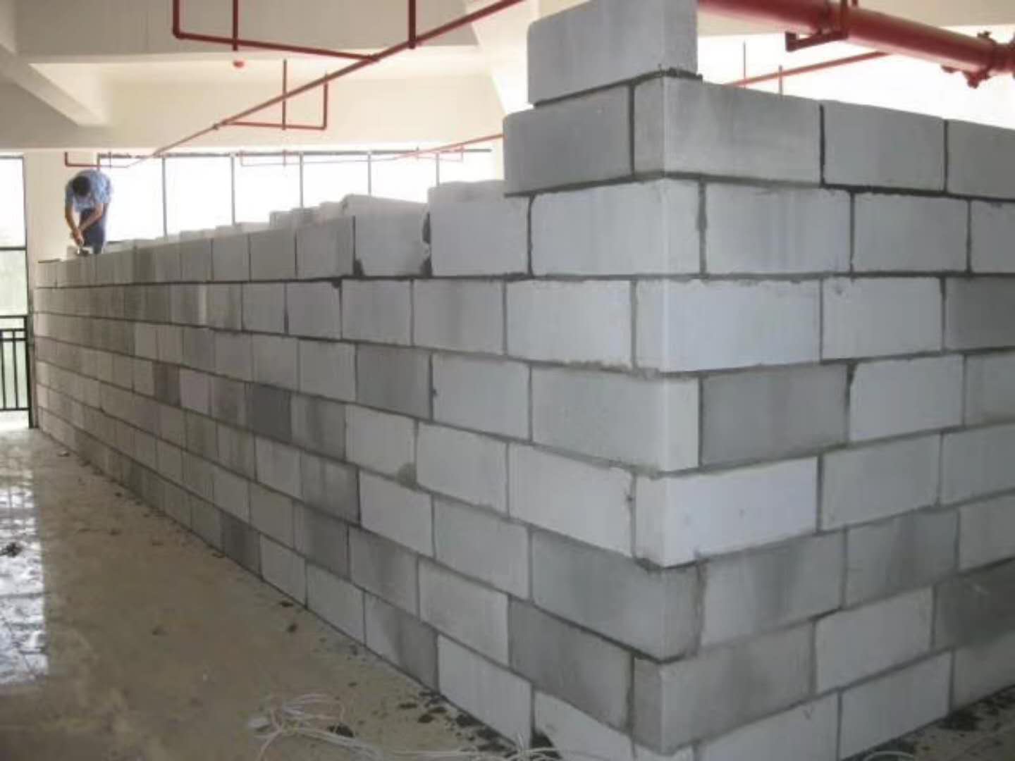 利津蒸压加气混凝土砌块承重墙静力和抗震性能的研究